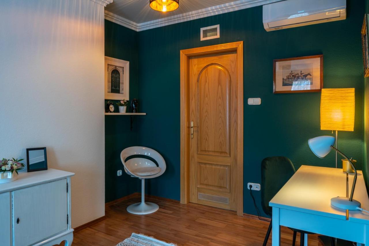 Romantic Studio Secret Garden Budapeste Exterior foto