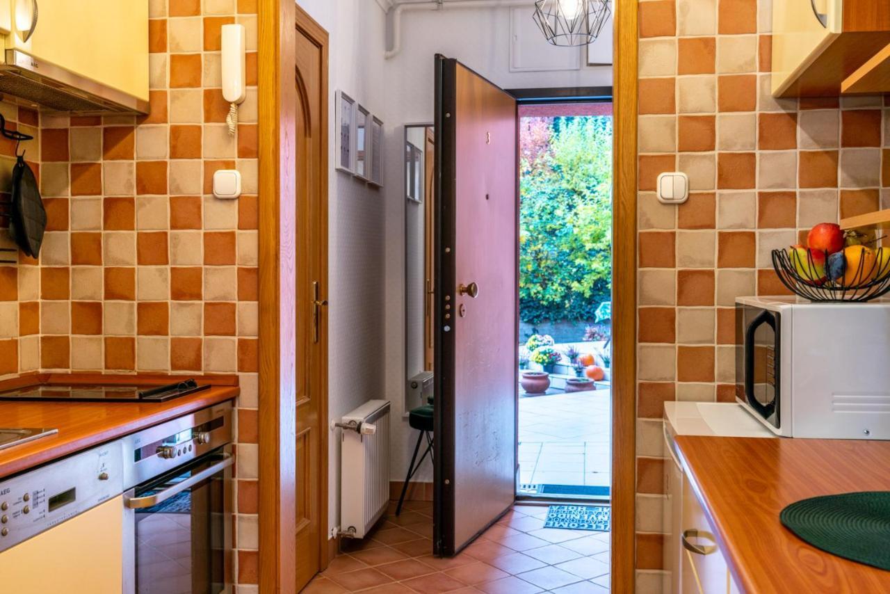 Romantic Studio Secret Garden Budapeste Exterior foto